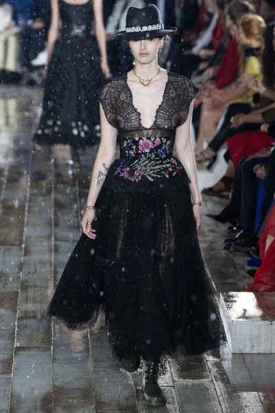 Look 54